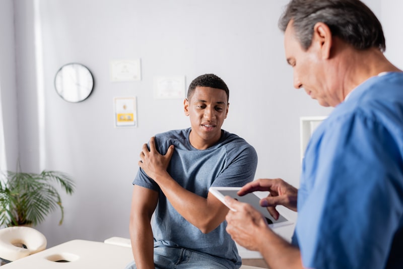 What To Expect When Seeking Pain Relief at a Pain Clinic